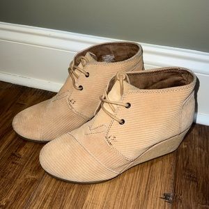 Toms Corduroy Suede Desert Wedge Size 7